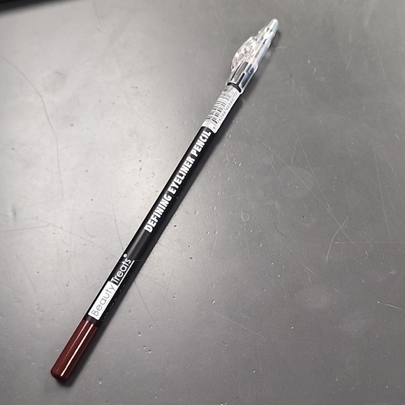 Beauty Treats Other - Defining Eye Pencil